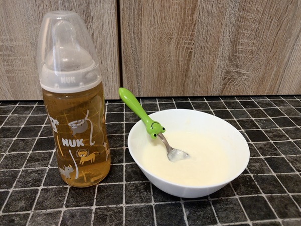 Brei-und-Fläschchen